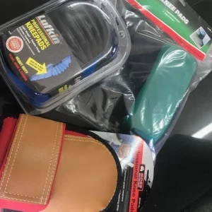 KNEE-PADS